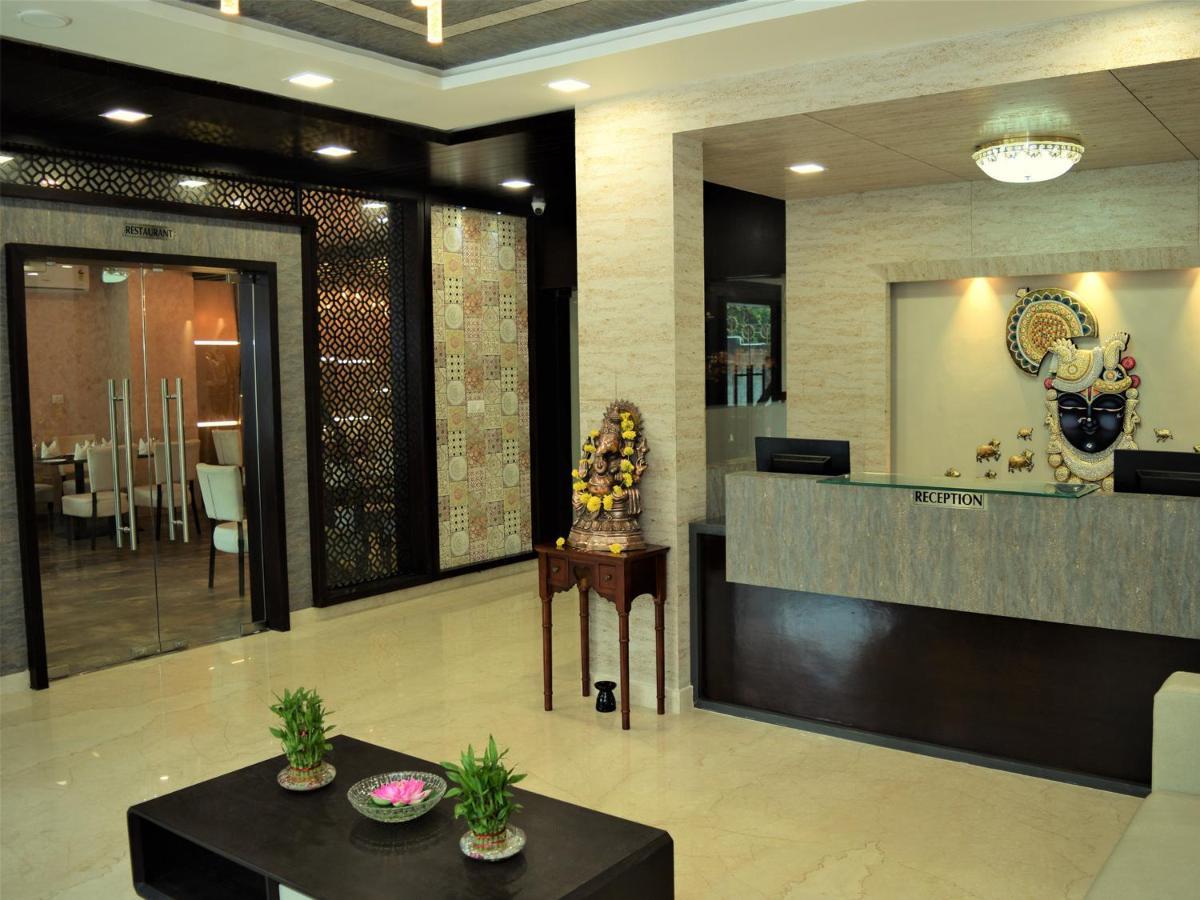 Hotel Siddhartha Inn Удайпур Екстериор снимка