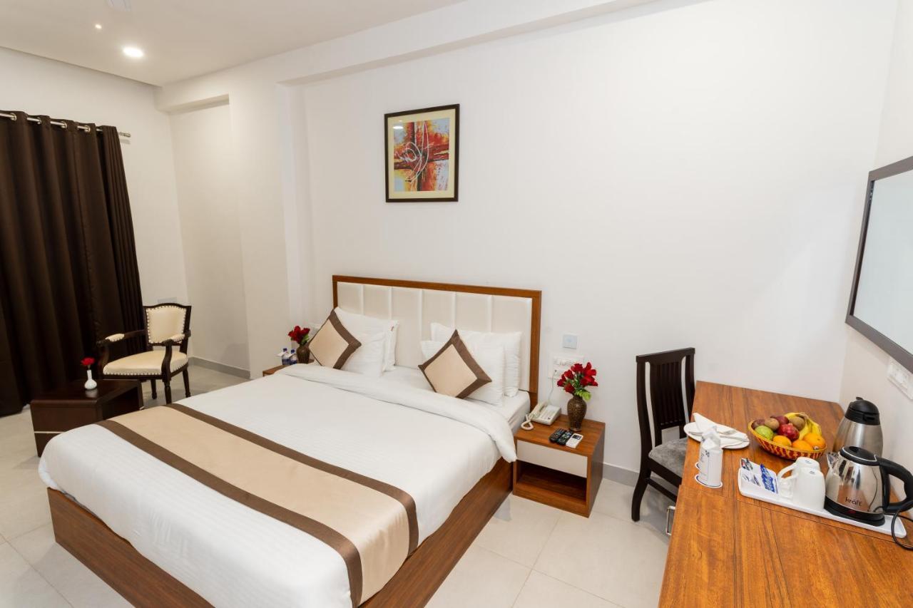 Hotel Siddhartha Inn Удайпур Екстериор снимка