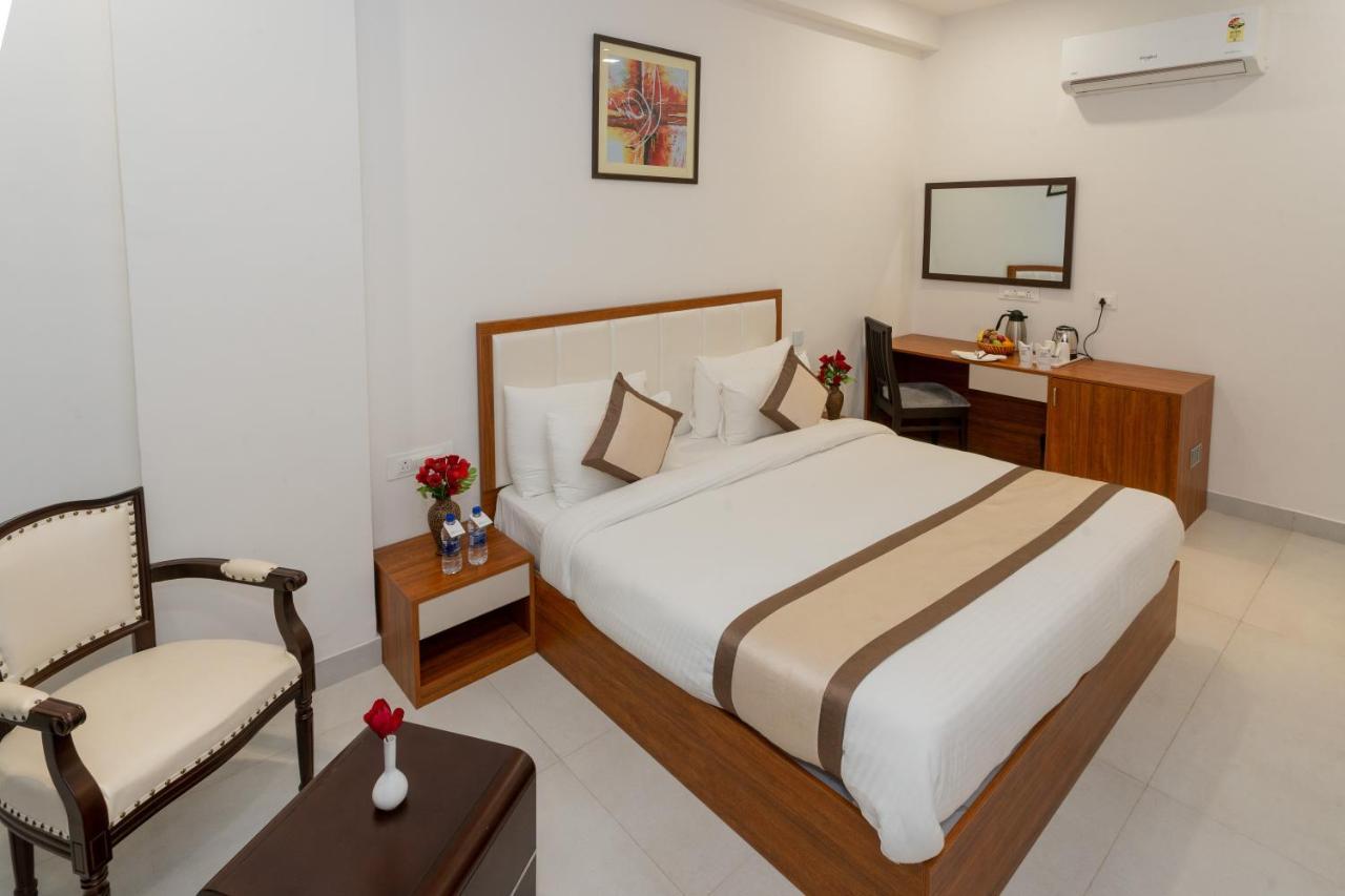 Hotel Siddhartha Inn Удайпур Екстериор снимка