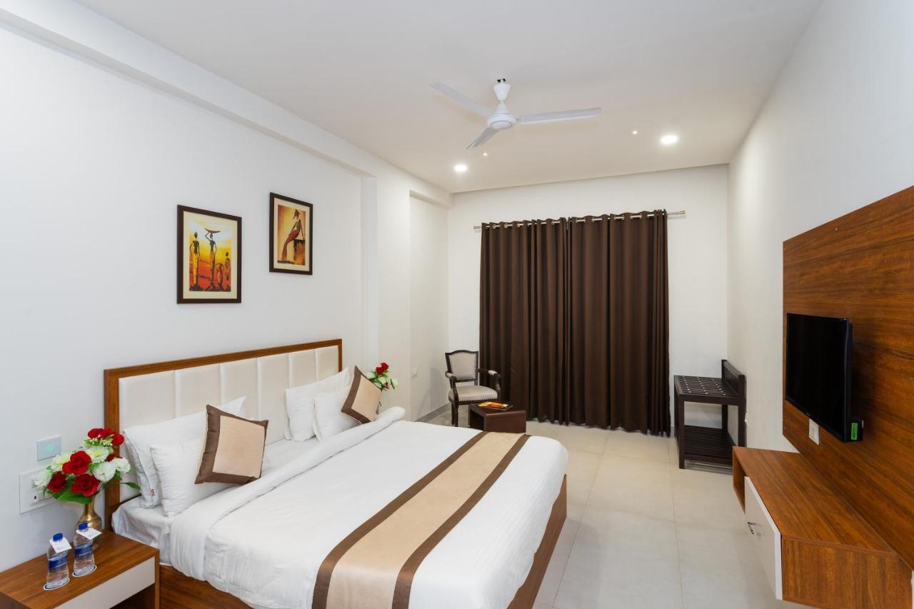 Hotel Siddhartha Inn Удайпур Екстериор снимка